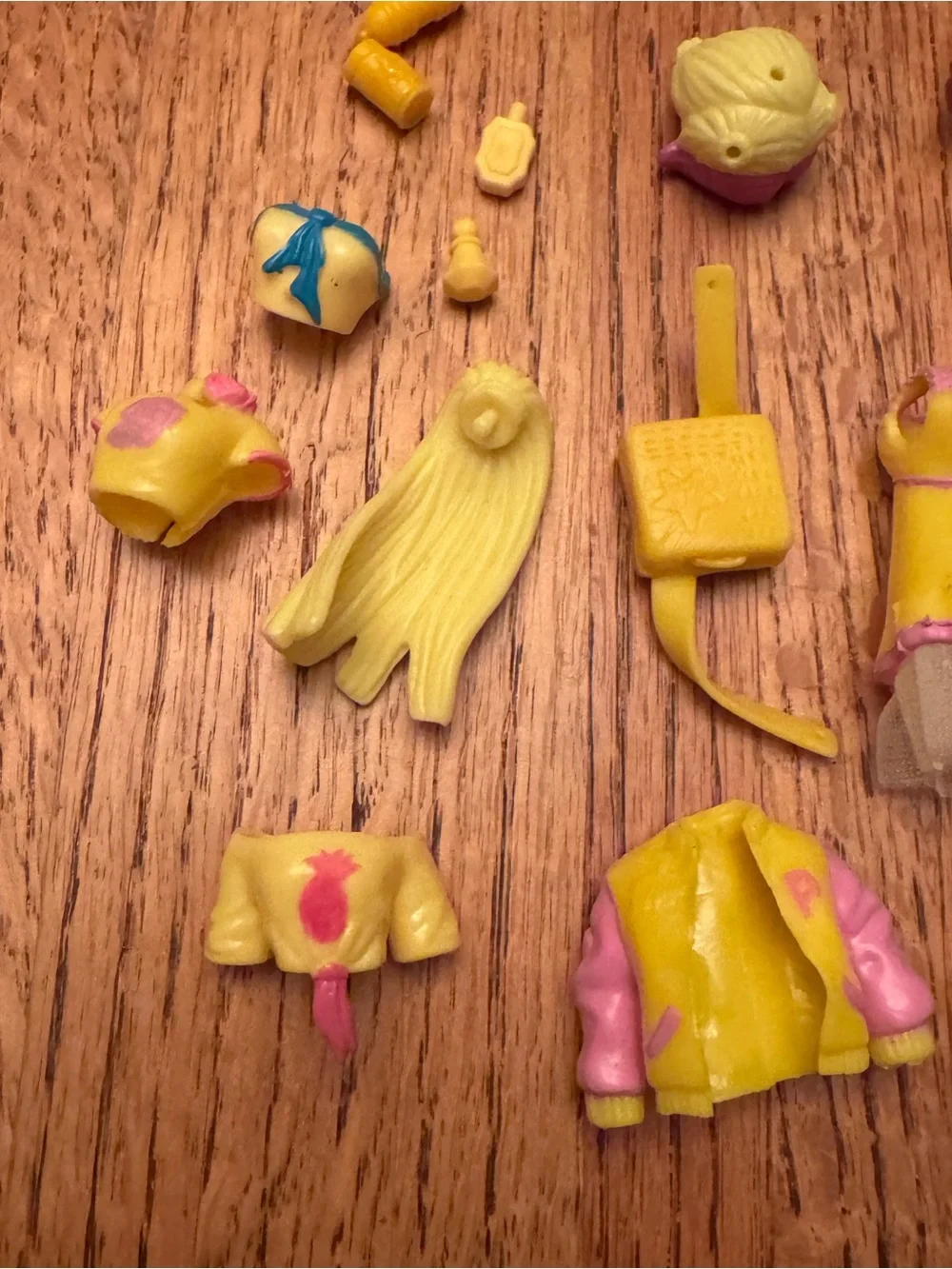 Vintage Y2K Fashion Polly Pocket Rubber Clothes & Accessories Lot Mixed Outfits
